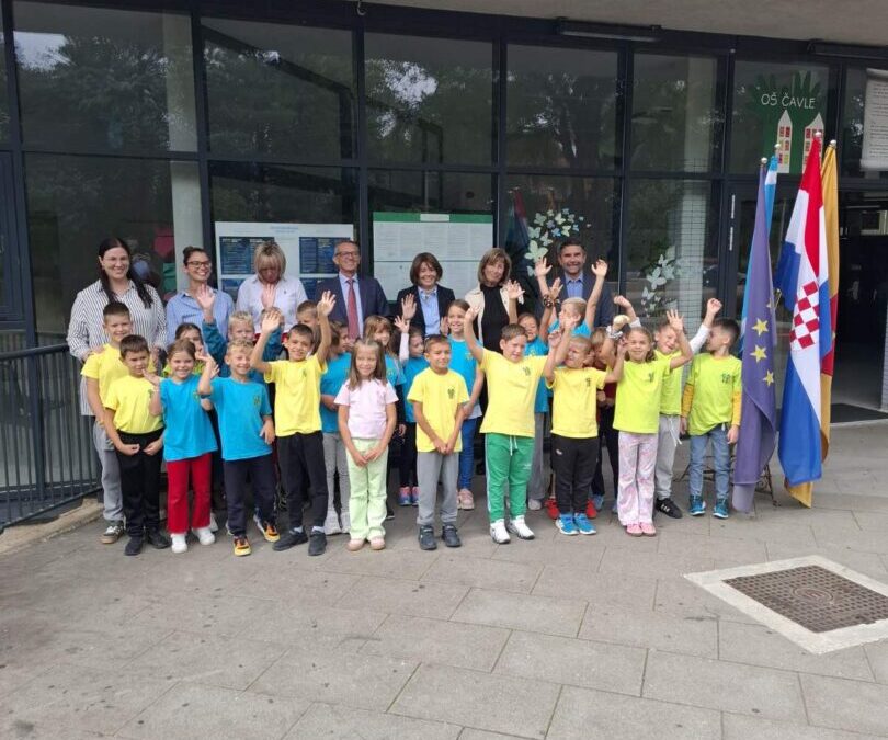Svečano potpisivanje ugovora o početku radova dogradnje škole